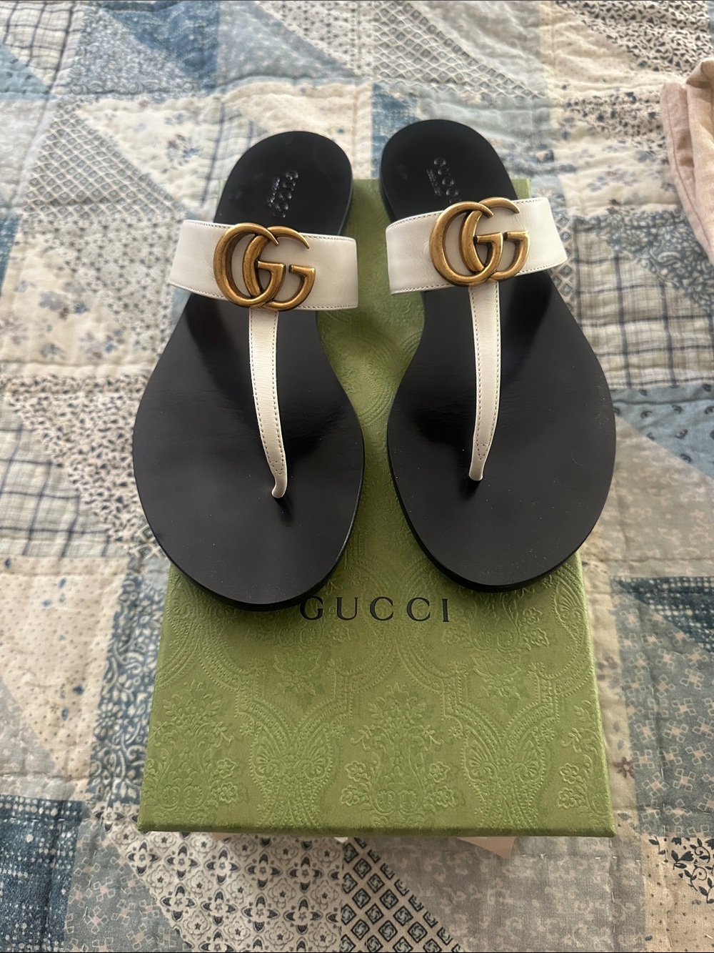 Gucci White Leather GG Thong Sandals with Gold Hardware